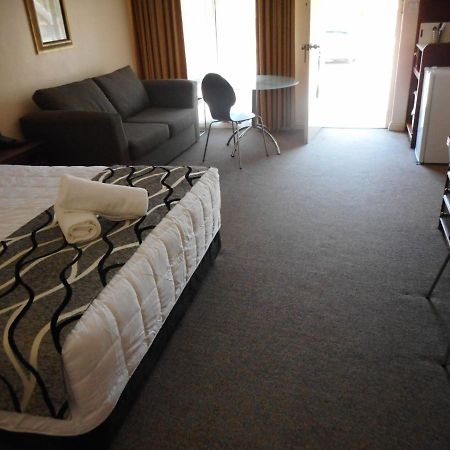 Molly Morgan Motor Inn Maitland Esterno foto